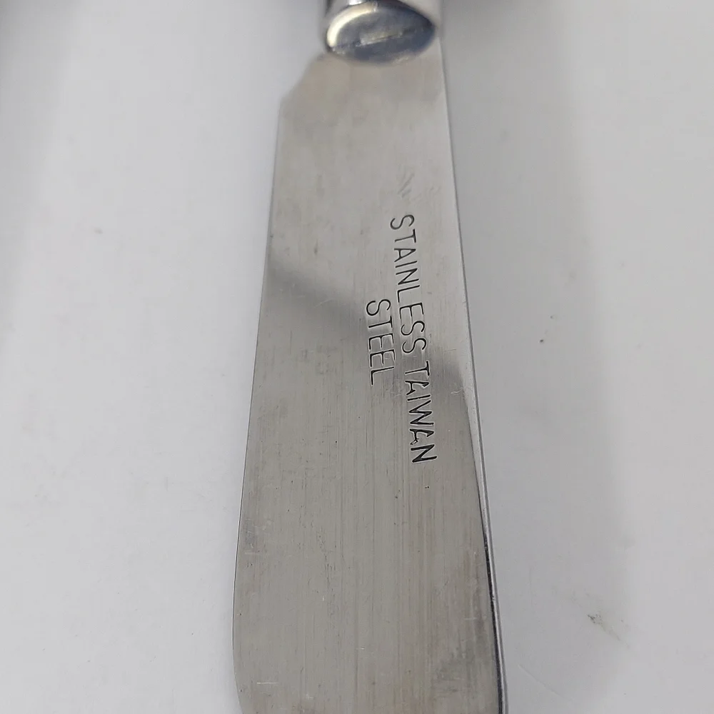 3 Vintage Stainless Steel Sturdy Christmas Santa Cheese Butter Knives